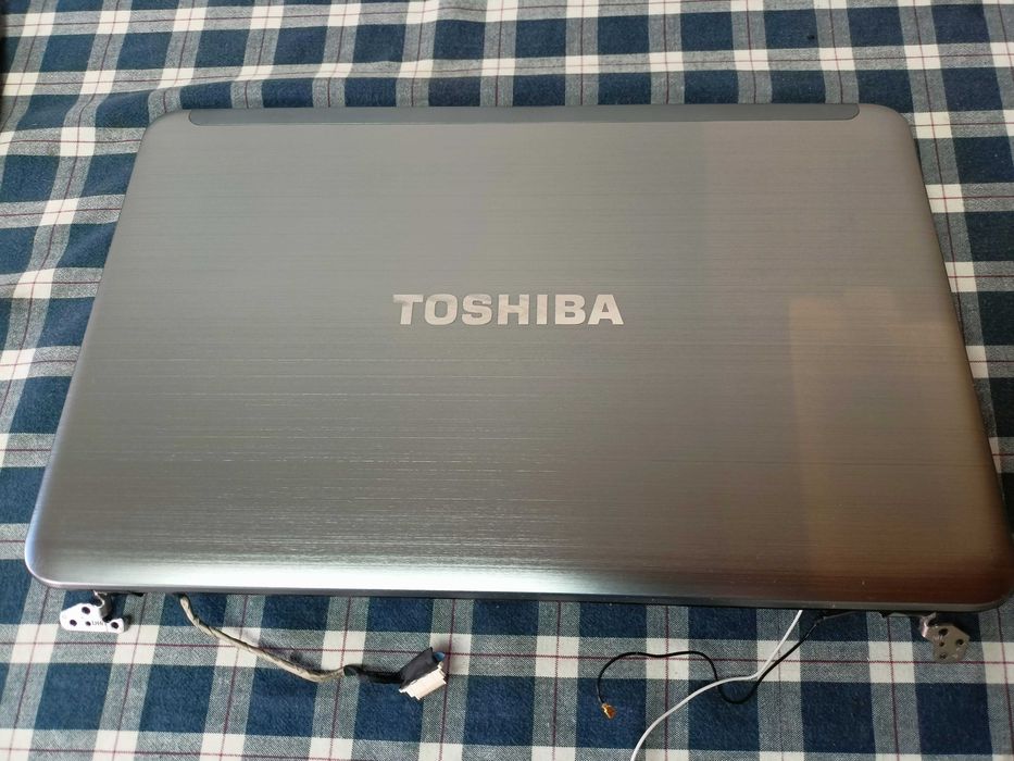 Elemente Toshiba  L855D