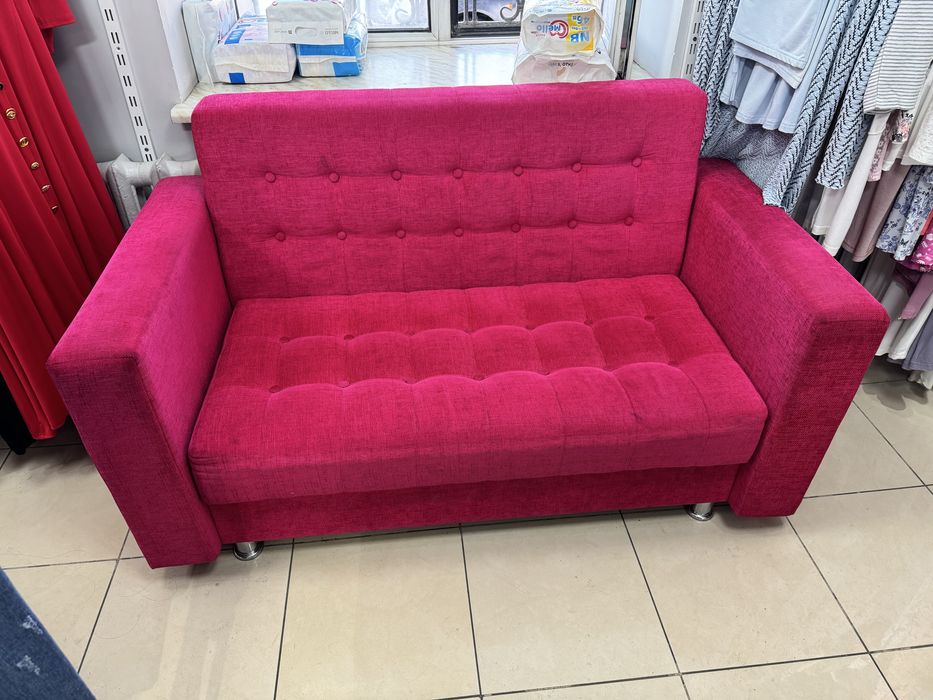 Продам красивый диван