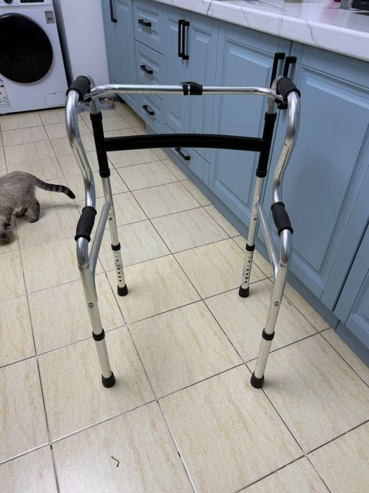 Продам ходунок для взрослых