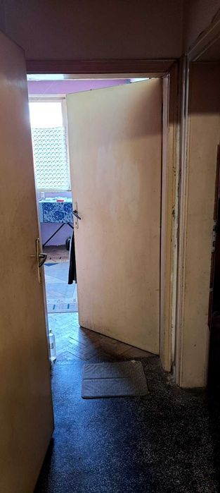 Продава се Тристаен апартамент в Стара Загора, Център - 70 кв.м за 1429 €/кв.м - Снимка #3