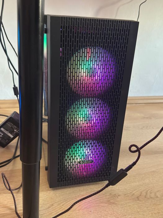 Unitate gaming ryzen 7500x3d am5 500+ fps cs2