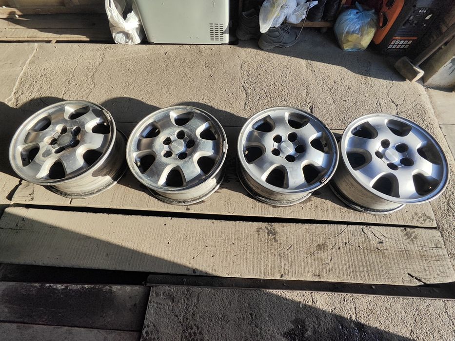 Диски Тойота рав 4 комплект.