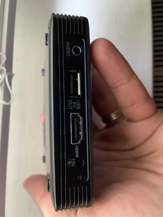 Video proiector portabil Brookstone pocket 1920x1080 60HZ