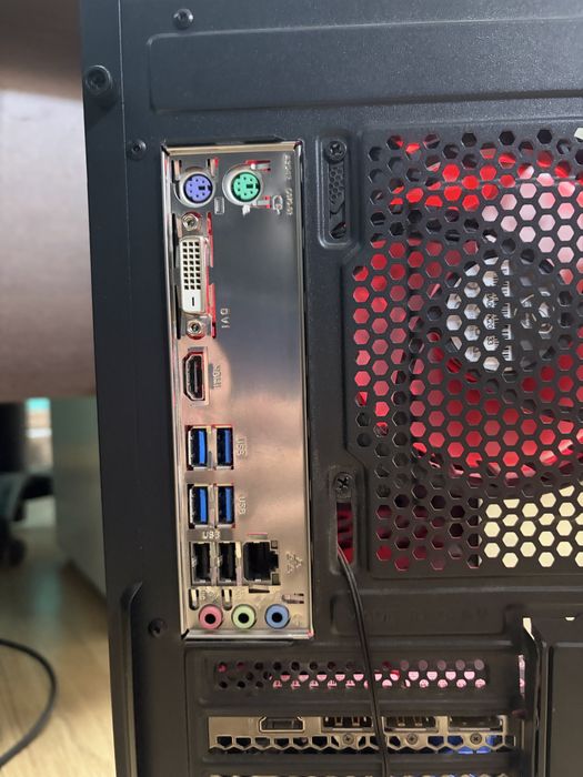 Геймърски компютър - Ryzen 5 3600/ RTX 3060 / 16GB RAM