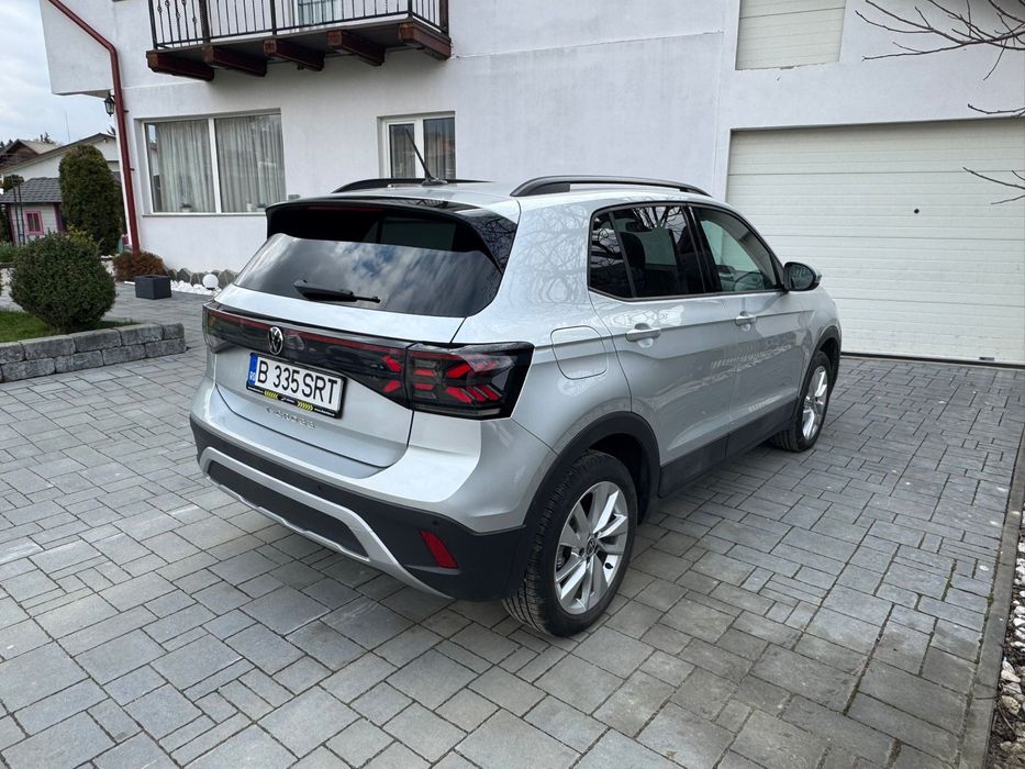T-cross          Avariat.