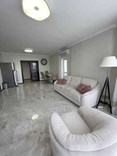 Сдаётся квартира в Новостройке на Алайском