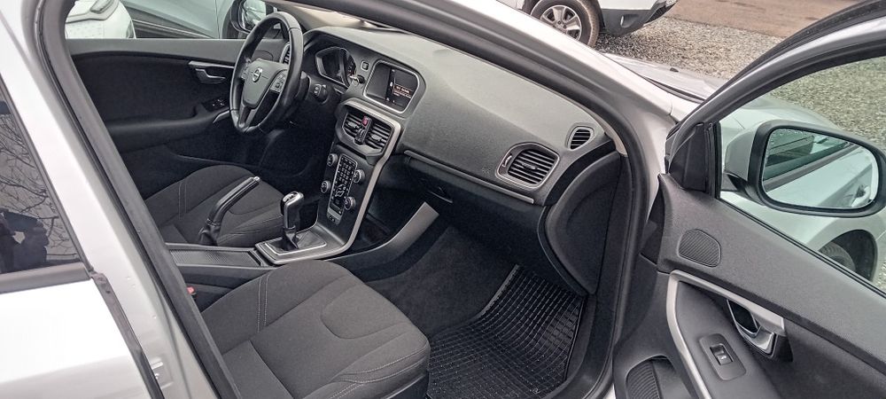 Volvo V40 Volvo V40/Euro6/2.0 L/Diesel/120cp/D2/2017 KM  REALI  FACTUR