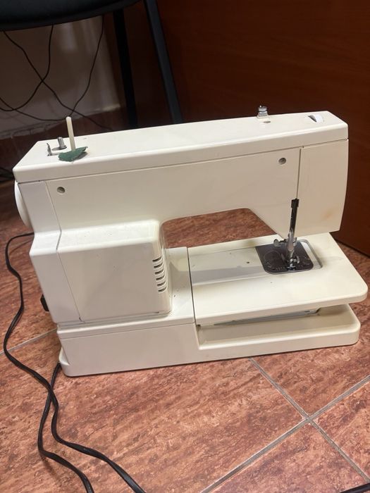 Шевна машина Singer