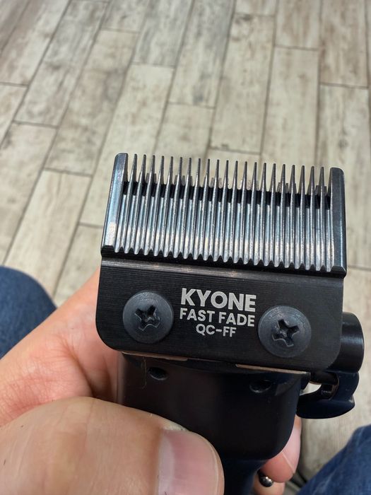 Машинка Kyone Quantum PRO Magnetic