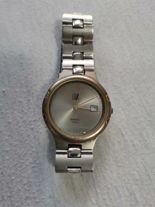 Căști cu fir  Ceasuri