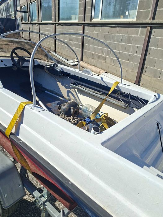 Лодка с колесар с регистра ия