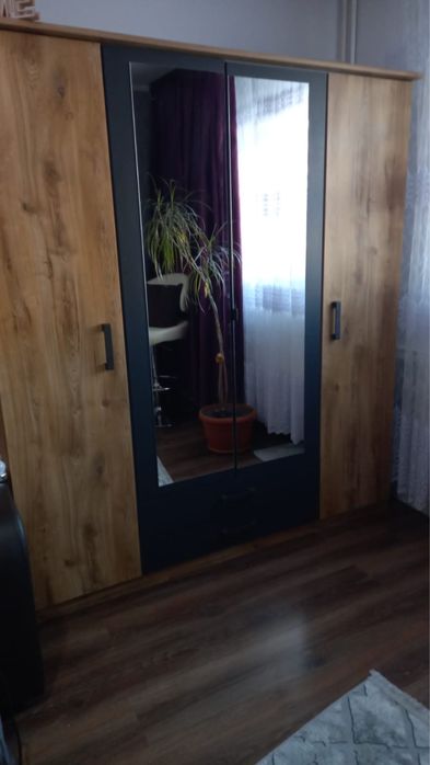 Dulap dormitor 4 usi