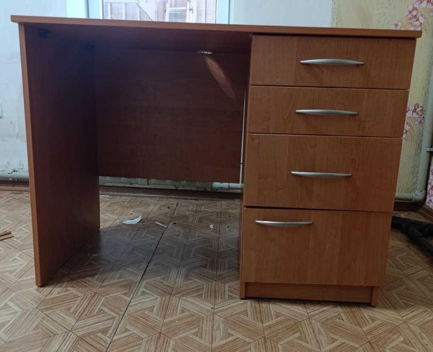Мебель стол письменный