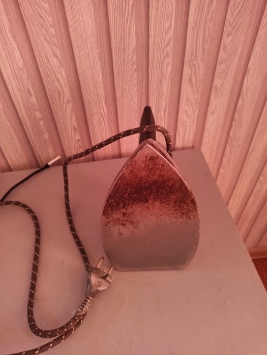 ССР утюг рабочий