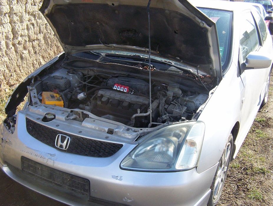 Продавам Honda Civic 1.6/Хонда Сивик на части.