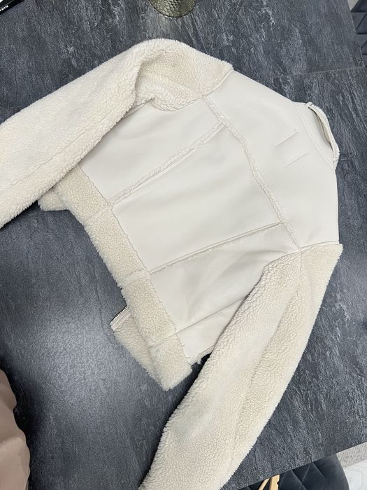 Jacheta teddy Bershka crem piele eco