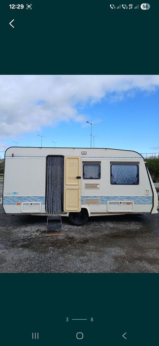 Rulota Adria din 1997 la 4000euro