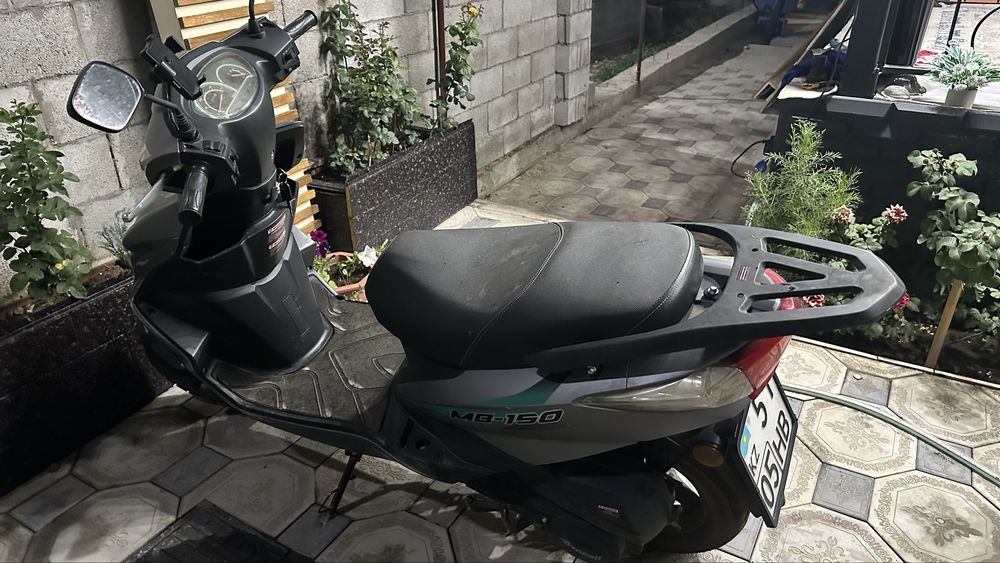 Benelli m8 мопед/скутер