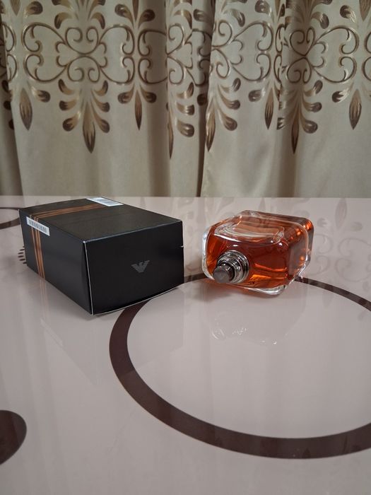 Armani stronger with you Intensely