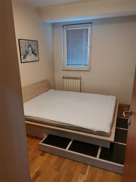 Дава се под наем Двустаен апартамент в Бургас, Изгрев - 58 кв.м за 255 € - Снимка #3