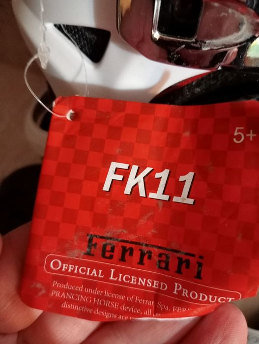 Vând role  Ferrari pentru copii mărimea 30-33