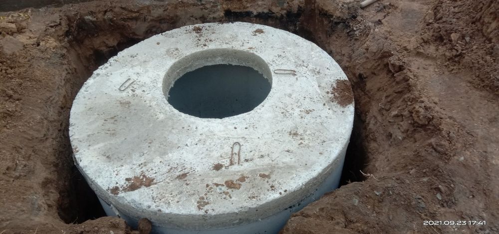 Мини-экскаватор. Опытный экскаваторщик. Павлодарская область