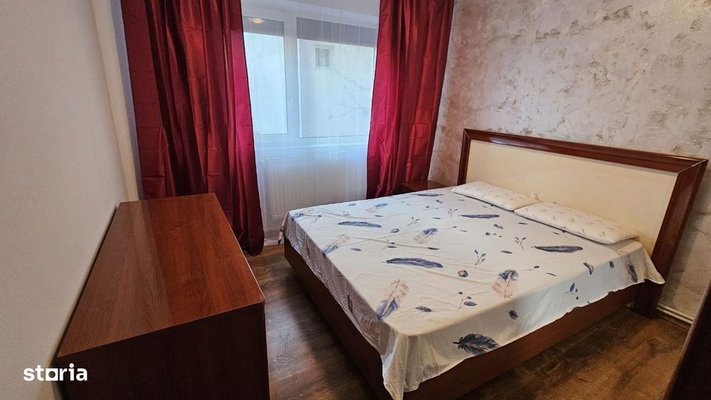 3 camere semidecomandate Str.Miron Costin