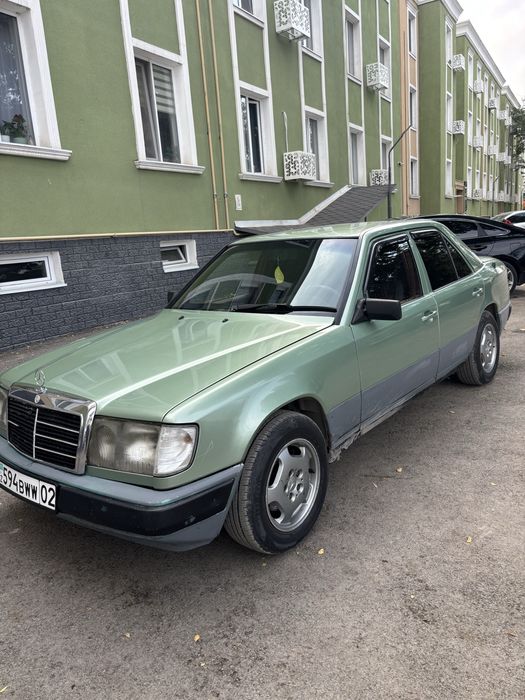 Mercedes-Benz W124