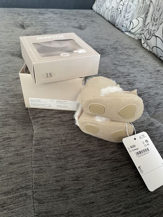 Пухени бебешки боти Mayoral