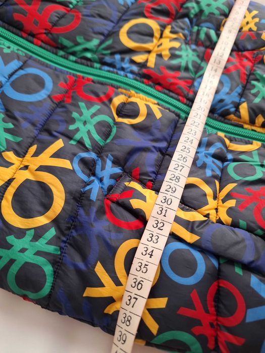 Елек Beneton 4-7 г - 25 лв