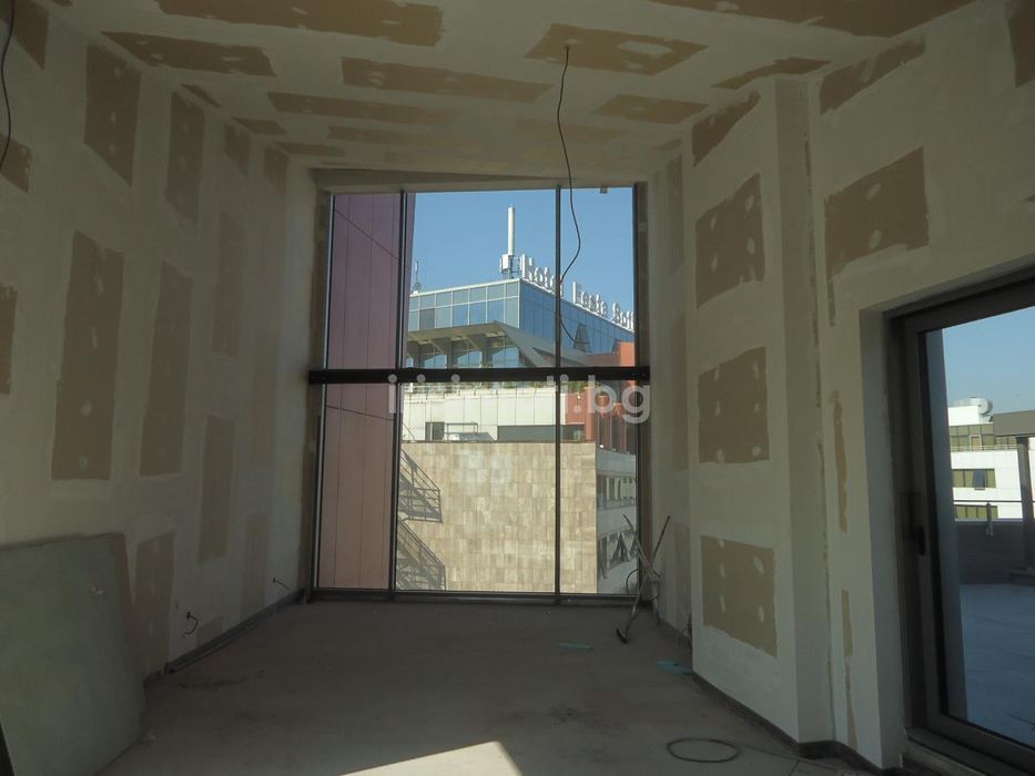 Продава се Многостаен апартамент в София, Манастирски ливади - 292 кв.м за 3548 €/кв.м - Снимка #9