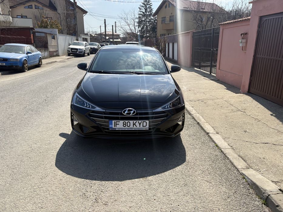 Hyundai Elantra 2020 un singur proprietar carte servis 77000 km