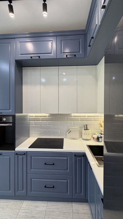 Продается углово кухонный гарнитур