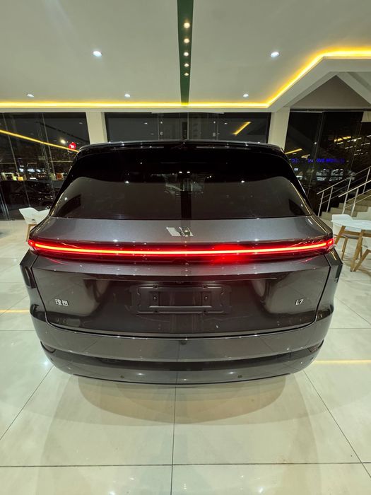 Li 7 restayling 2025