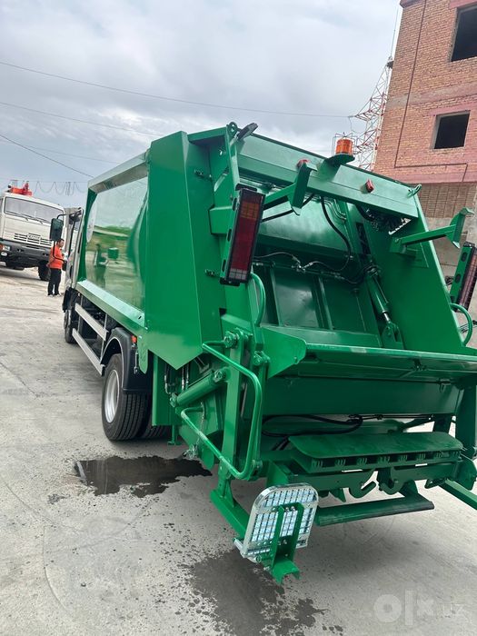 Musuravoz 7+1 ISUZU shassisida