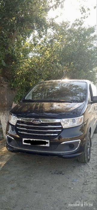 Jac M3 minivin qora