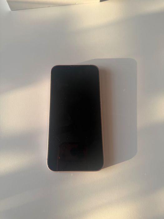 Apple iPhone 13 Pink 128GB + ПОДАРЪК лаптоп Lenovo IdeaPad 320