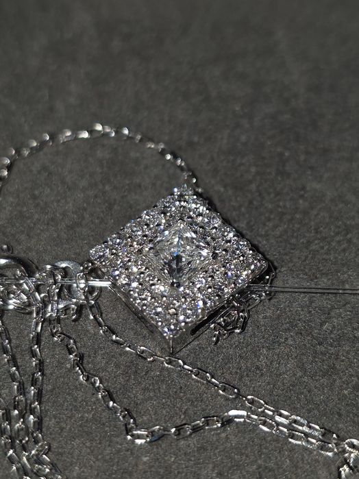Продам колье Celie "Princess"