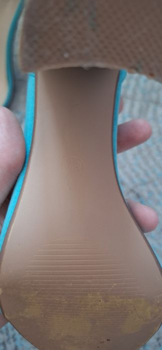 Сандали на висок и нисък ток