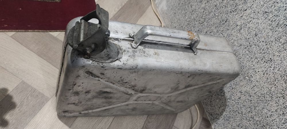 Продам канистра 20 л, алюминовый