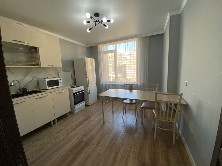 Прдам 1 комн квартиру от bi group