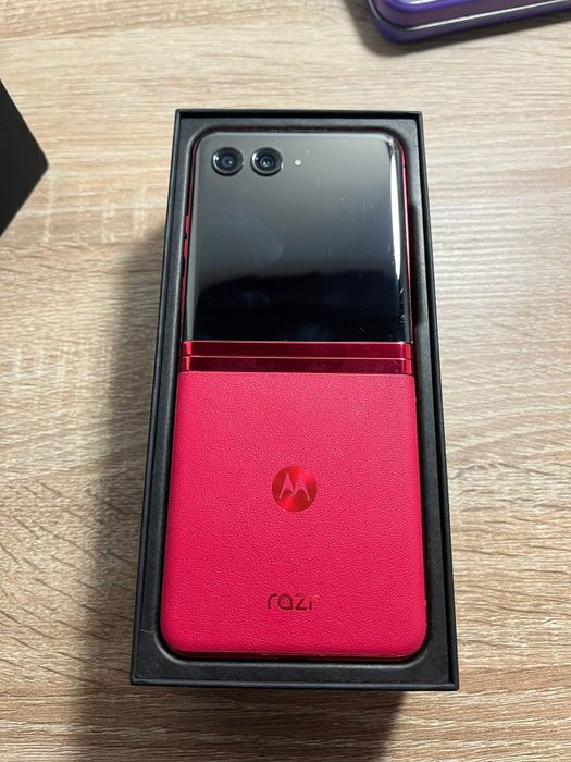 Motorola razr 40 ultra Roz