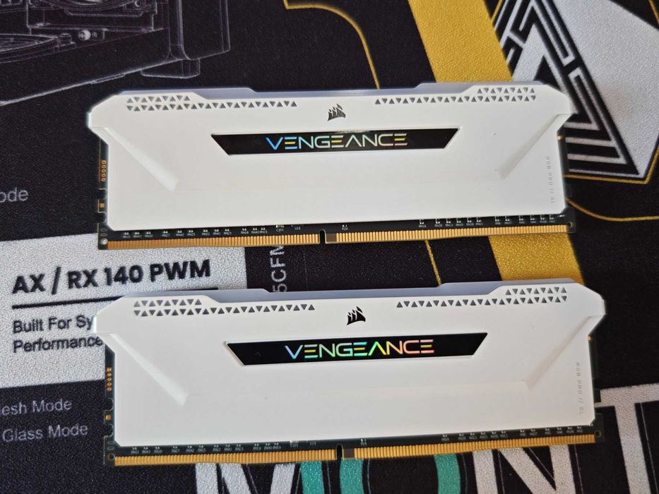 Рам памет Corsair Vengeance RGB PRO SL WHITE 32GB (2x16GB) 3200Mhz DDR4