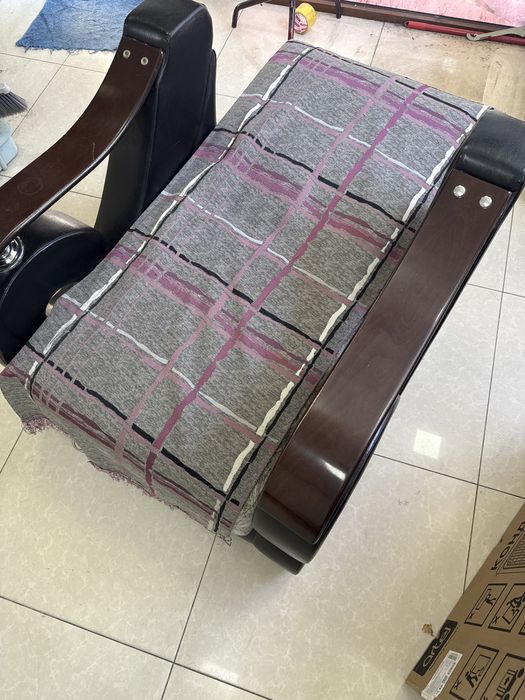 Кресло сотилади 2 дона бор холати яхши