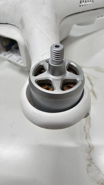 На запчасть. Фантом Адвансед(дрон)