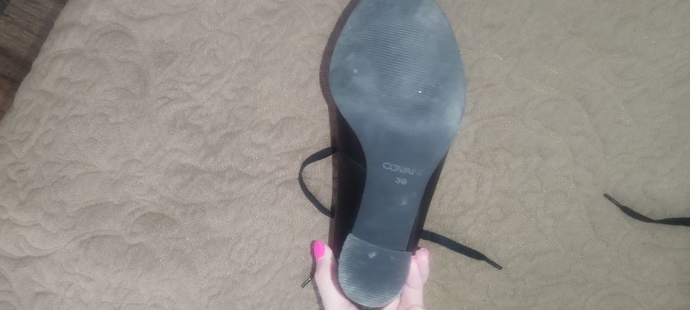 Туфли на каблуке кожаные