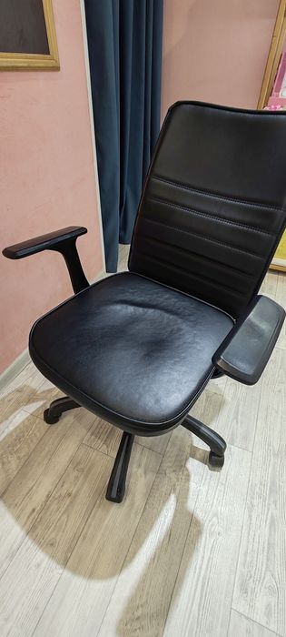 Продам офисное кресло