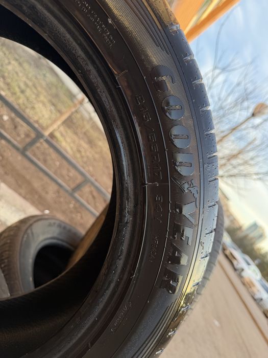 GOOD & YEAR 215/55/17