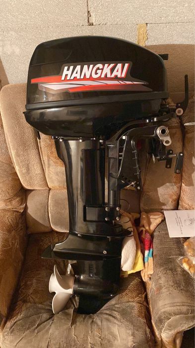 Продам лодку с мотором