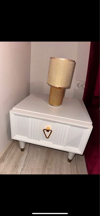 Vand 1 comoda si 2 noptirere